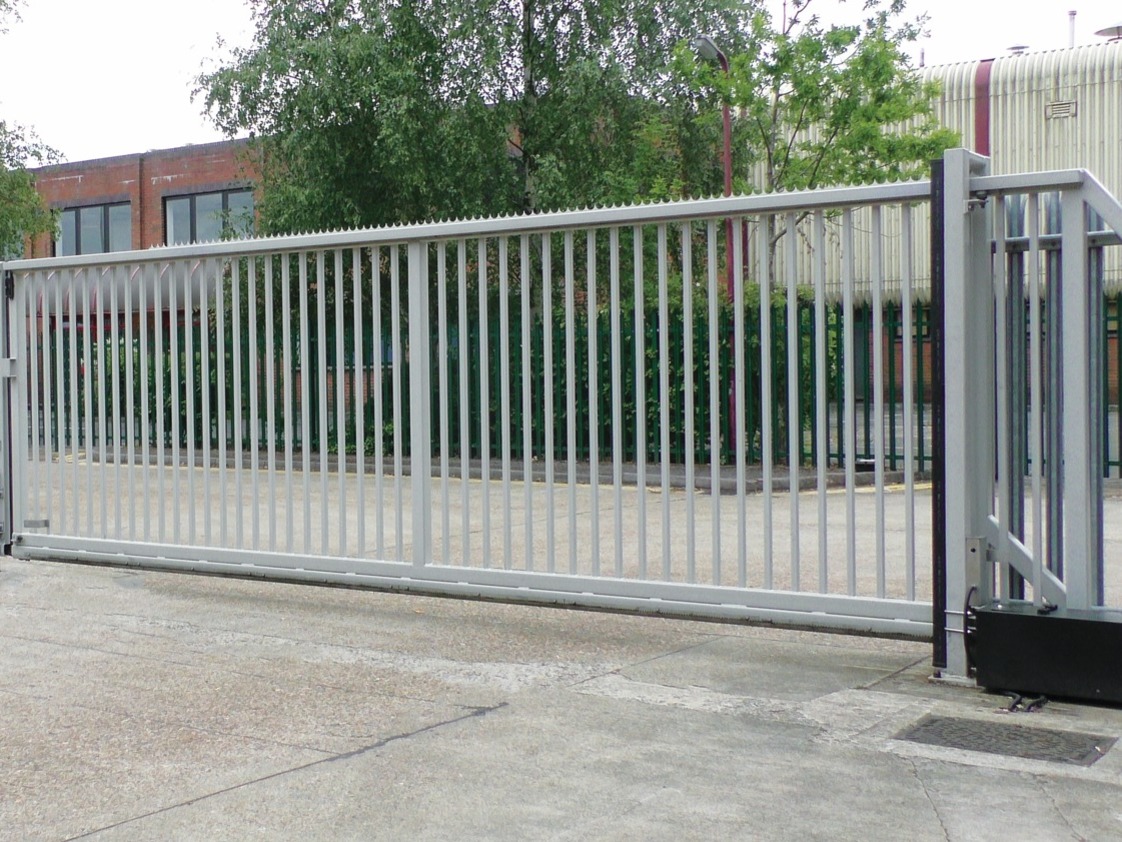 CSG 10103 sliding cantilevered gate