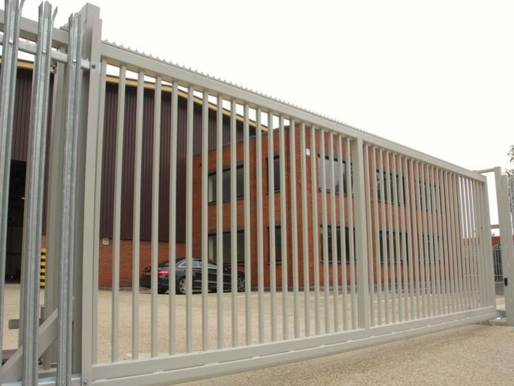 Industrial sliding gate example
