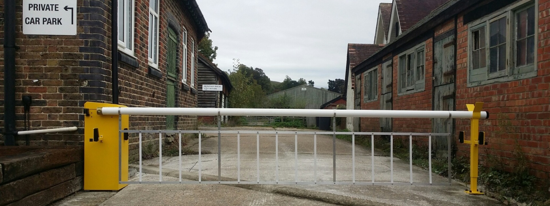 CSG 10300 Car park barriers that integrate into other emergency systems via a control board